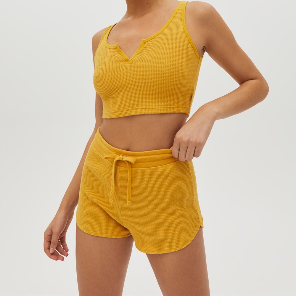 Aritzia TNA Melrose Shorts XS